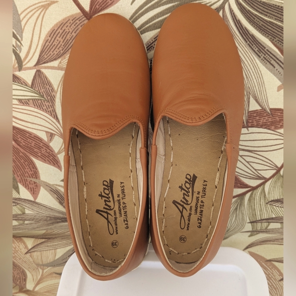 Atlantis Barefoot Tan Leather Handmade Sport Yemeni Vachetta Shoes Size 8 / 39